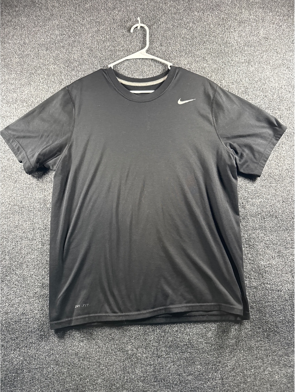 Nike Dri-FIT Black Athletic T-Shirt Size Unknown 22x24 Swoosh Workout Tee